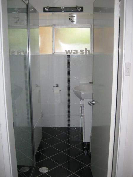 3/6 Golf Street TAMWORTH 4