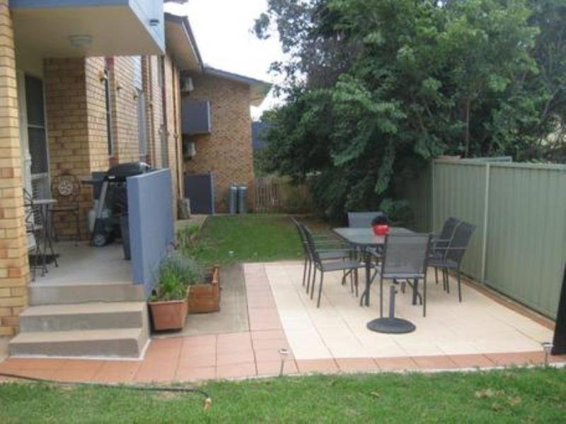 3/6 Golf Street TAMWORTH 7