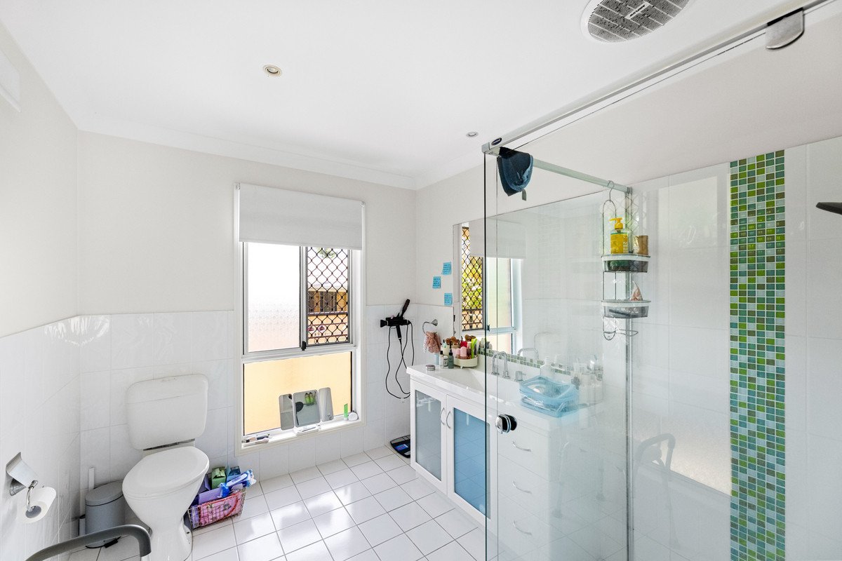 36 Grebe Place Burleigh Waters 11