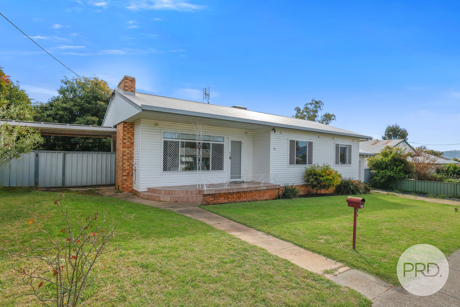 36 Hillvue Road TAMWORTH 2