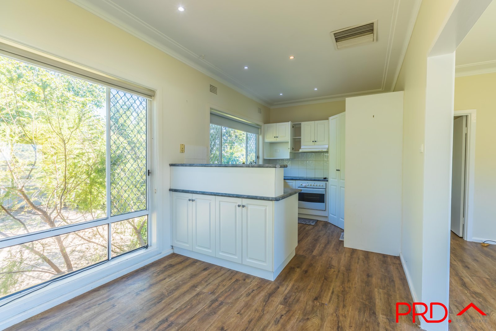 36 Hillvue Road TAMWORTH 6