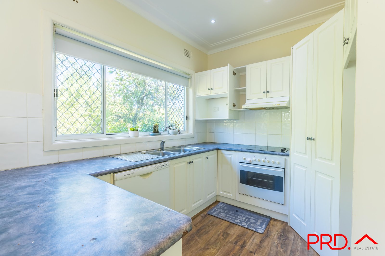 36 Hillvue Road TAMWORTH 7