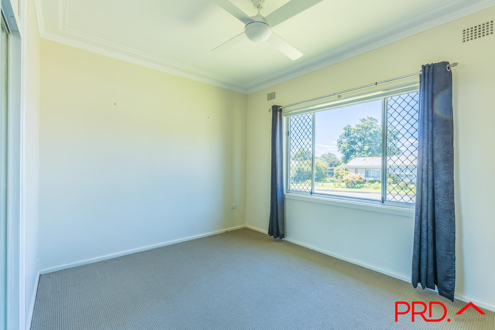 36 Hillvue Road TAMWORTH 9