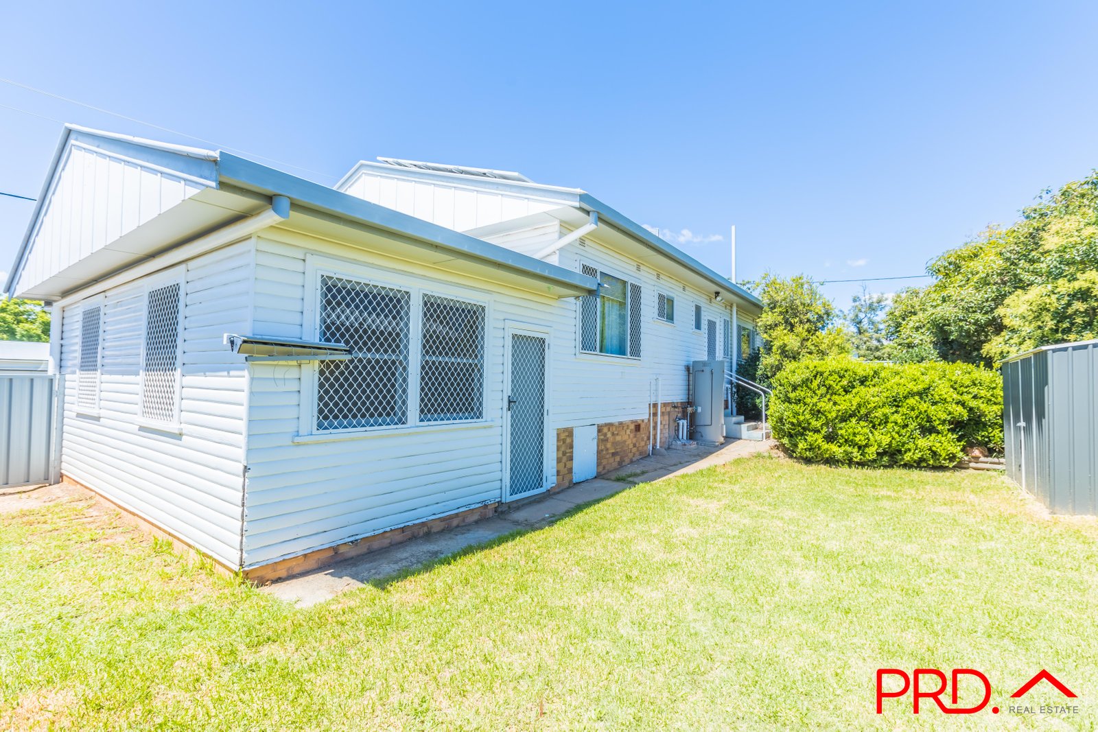36 Hillvue Road TAMWORTH 14