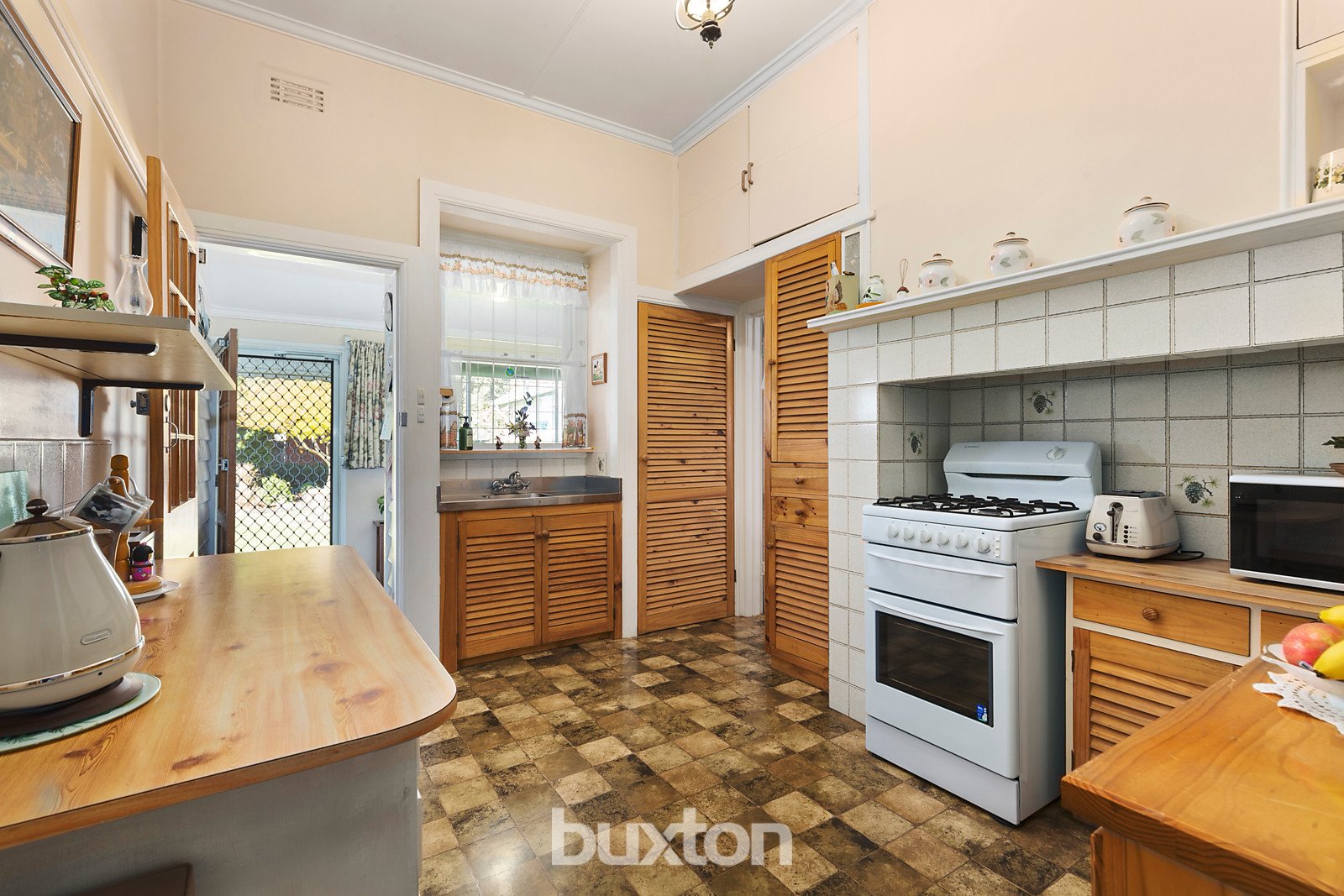 Gallery: 36 Howe Street