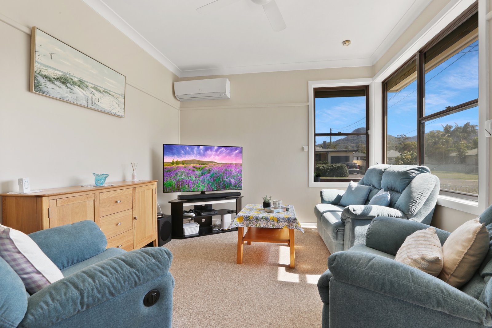 36 Hurt Parade UNANDERRA 7