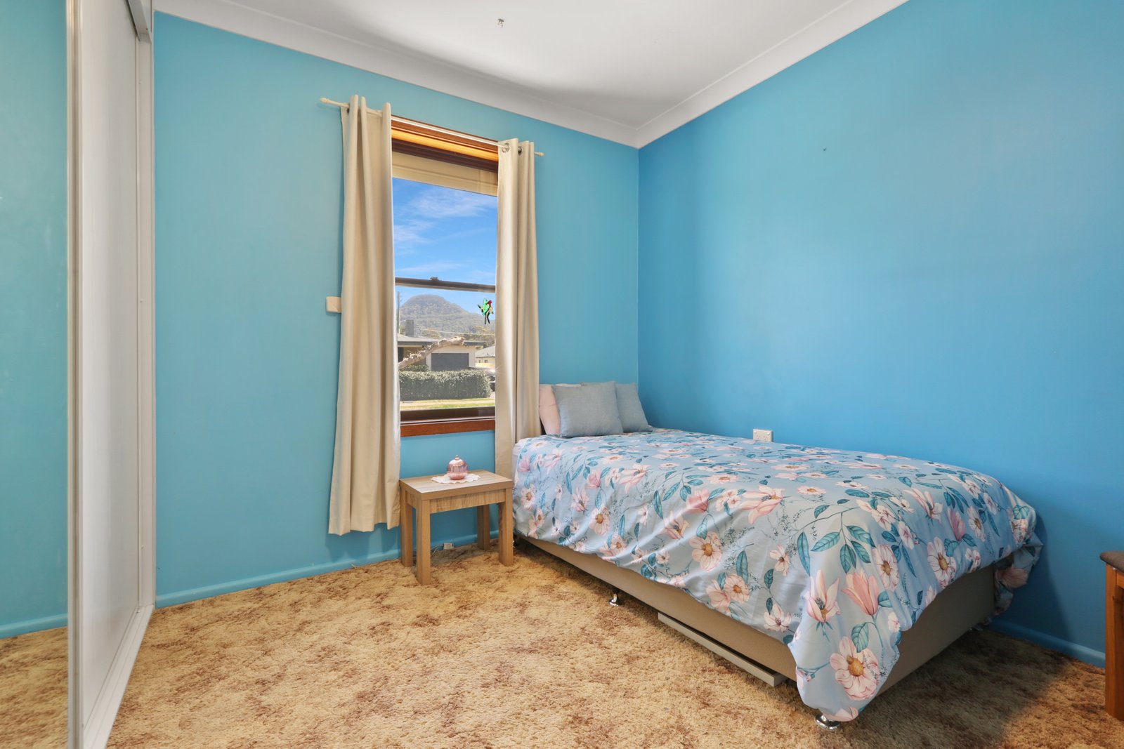 36 Hurt Parade UNANDERRA 10