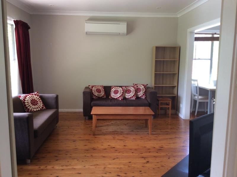 36 Hyman Street TAMWORTH 4