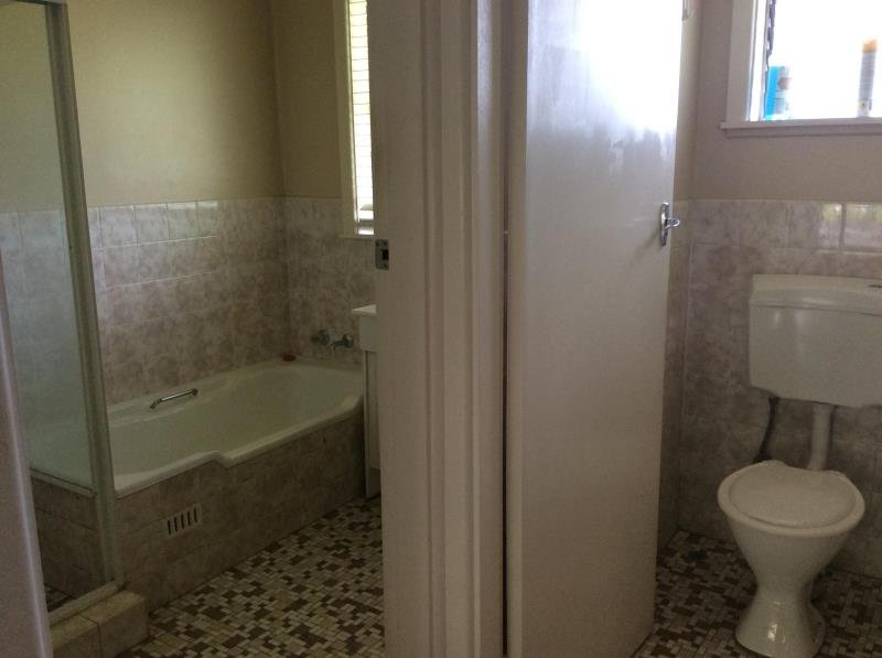 36 Hyman Street TAMWORTH 8