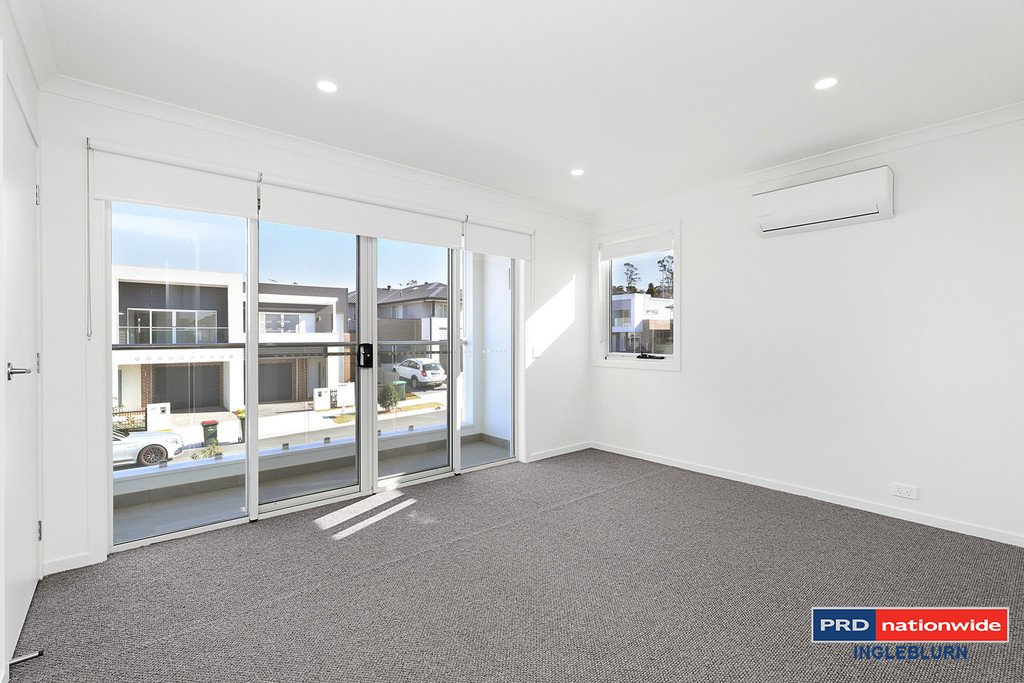 36 Indigo Crescent DENHAM COURT 5