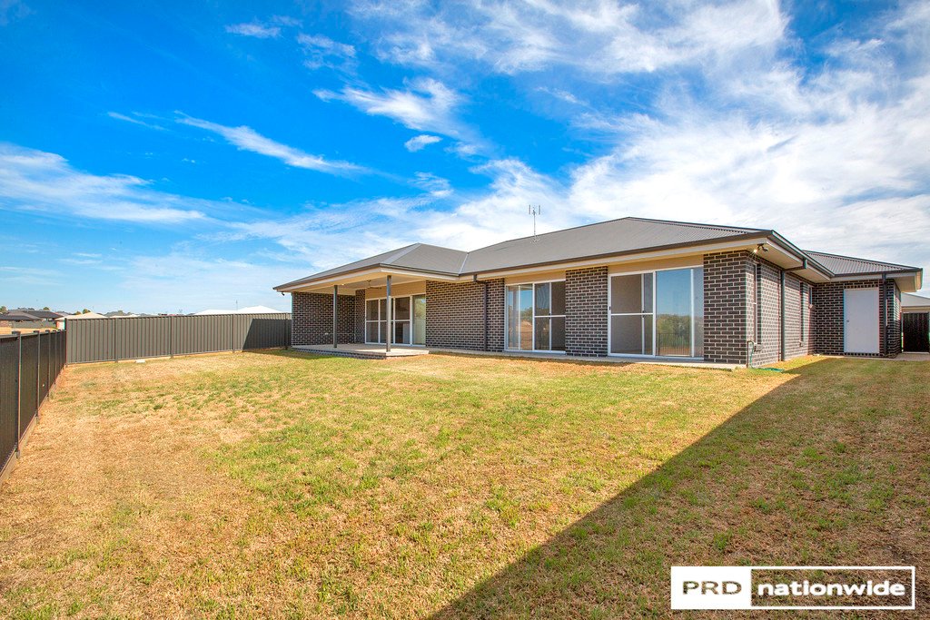 36 Kingham Street TAMWORTH 19