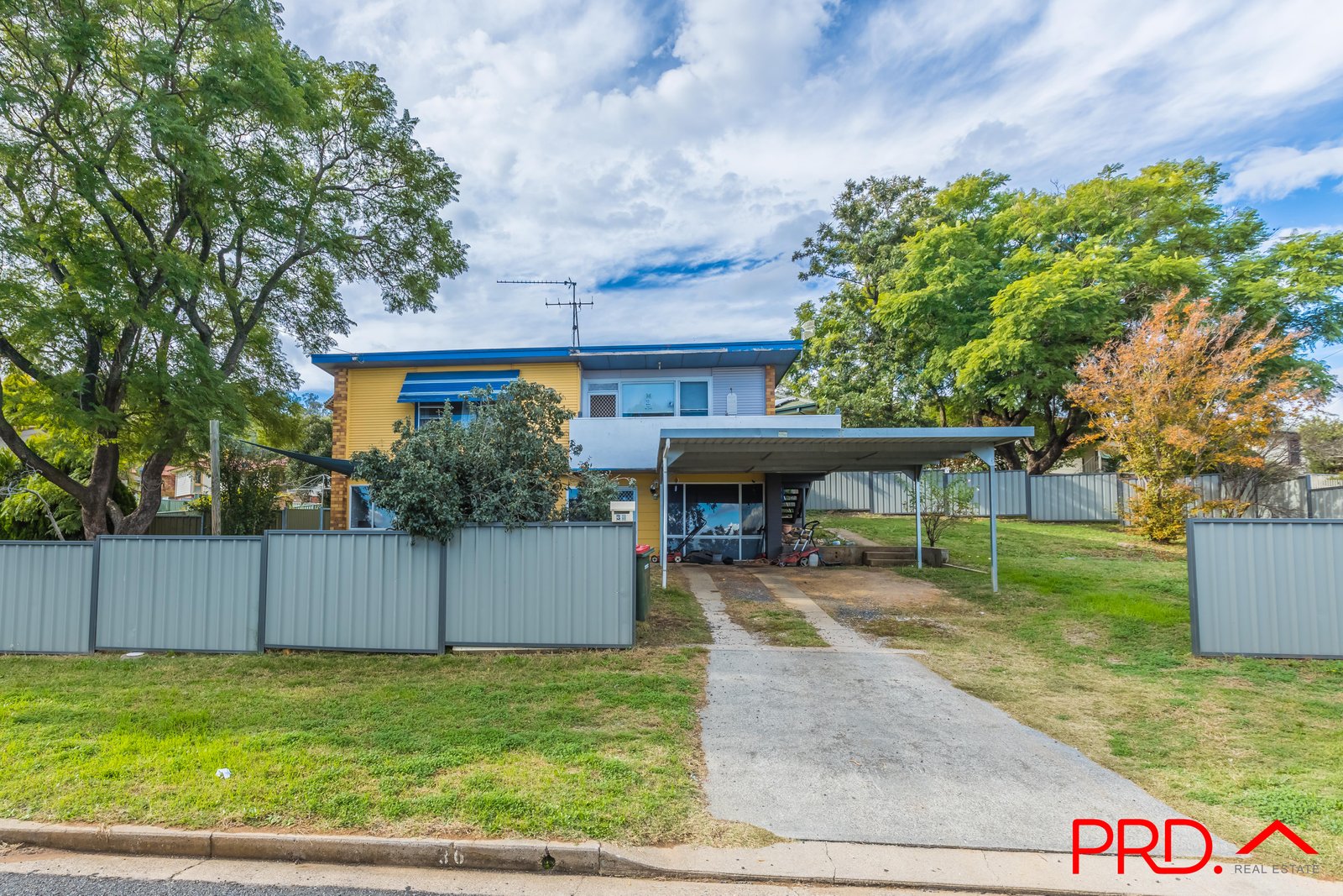 36 Kirkham Crescent TAMWORTH 1