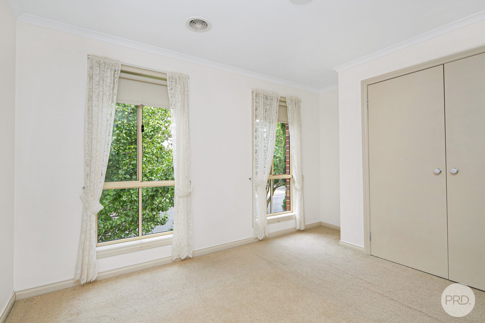 36 Lake Gardens Avenue LAKE GARDENS 6