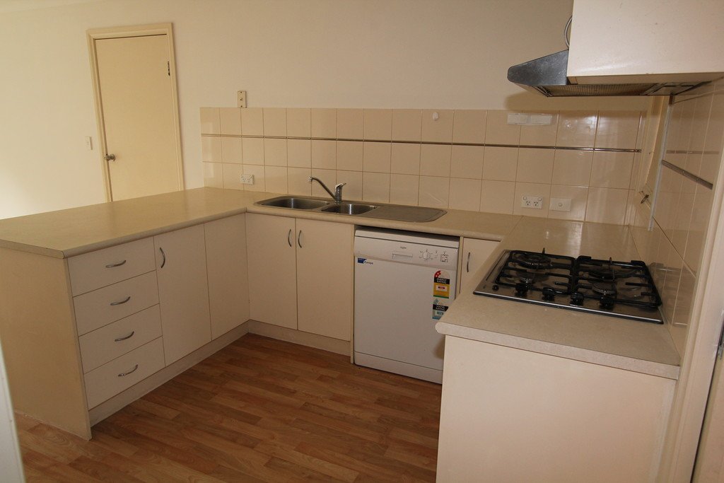 36 Lake Gardens Avenue LAKE GARDENS 2