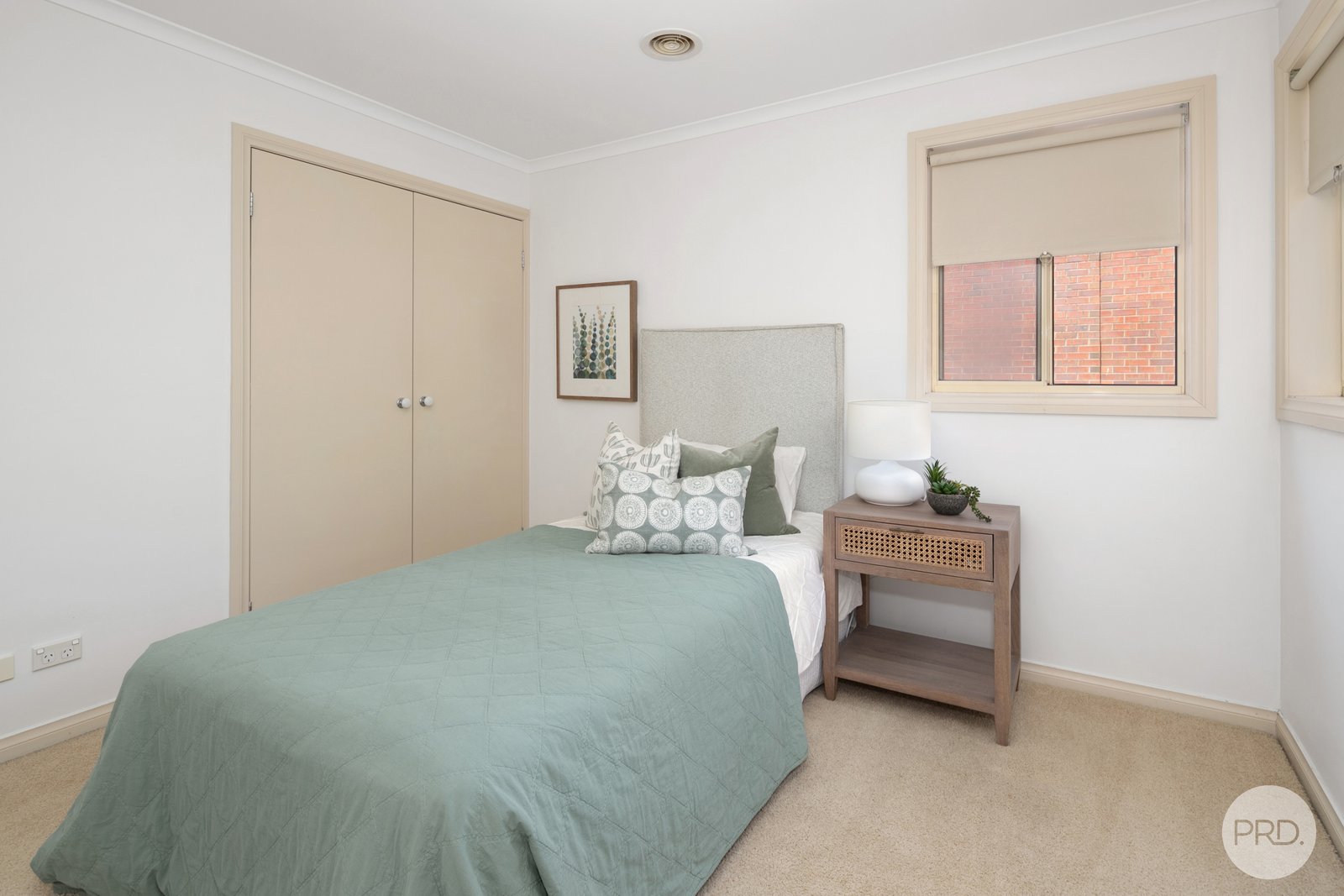 36 Lake Gardens Avenue LAKE GARDENS 8