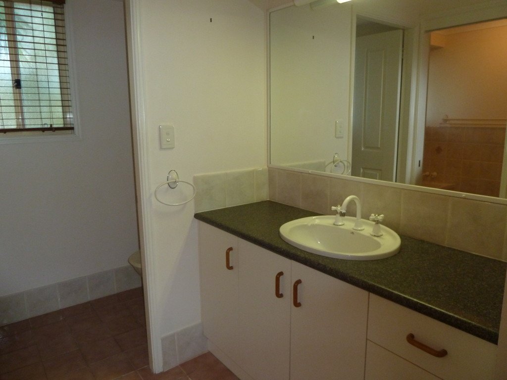 36 Lakeside Drive CASINO 5