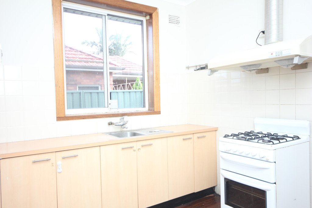 36 Lee Avenue BEVERLY HILLS 8