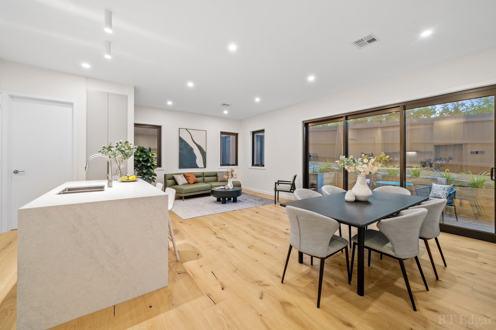 Real Estate and Property in 3/6 Leicester Street, Balwyn North, VIC