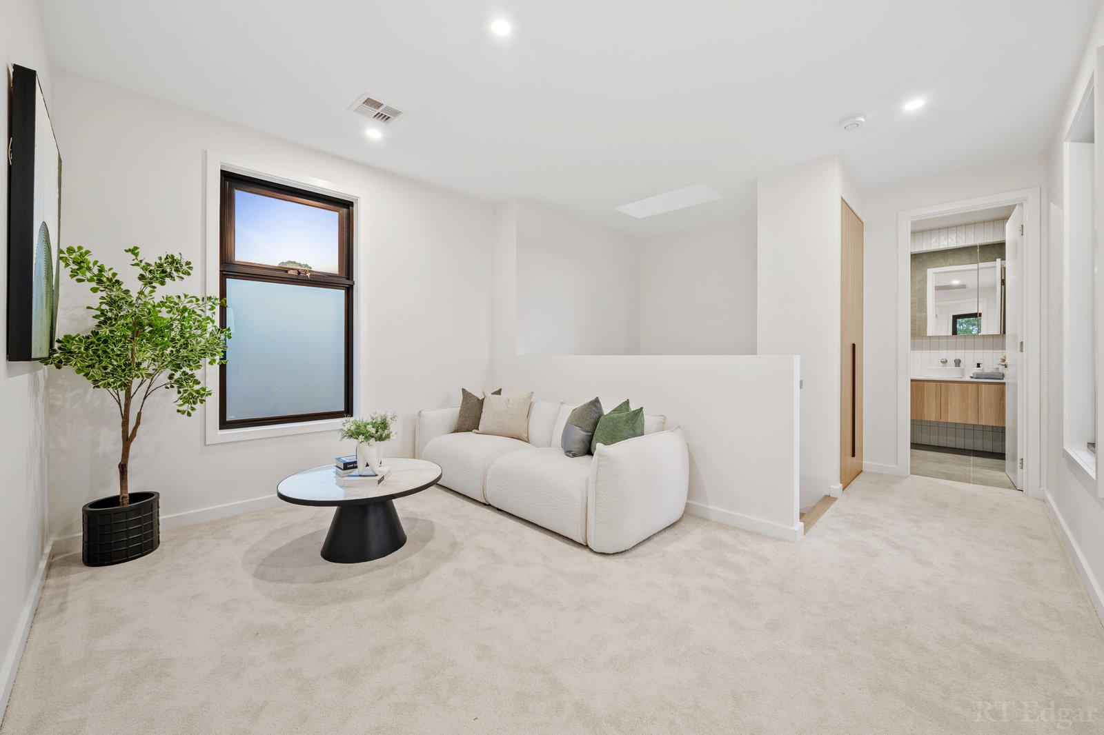 Real Estate and Property in 3/6 Leicester Street, Balwyn North, VIC