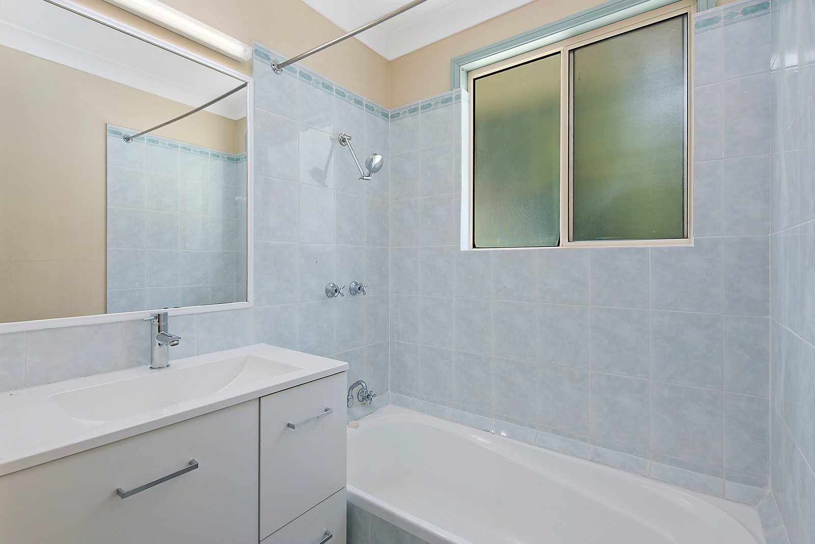 36 Lord Street LAURIETON 9