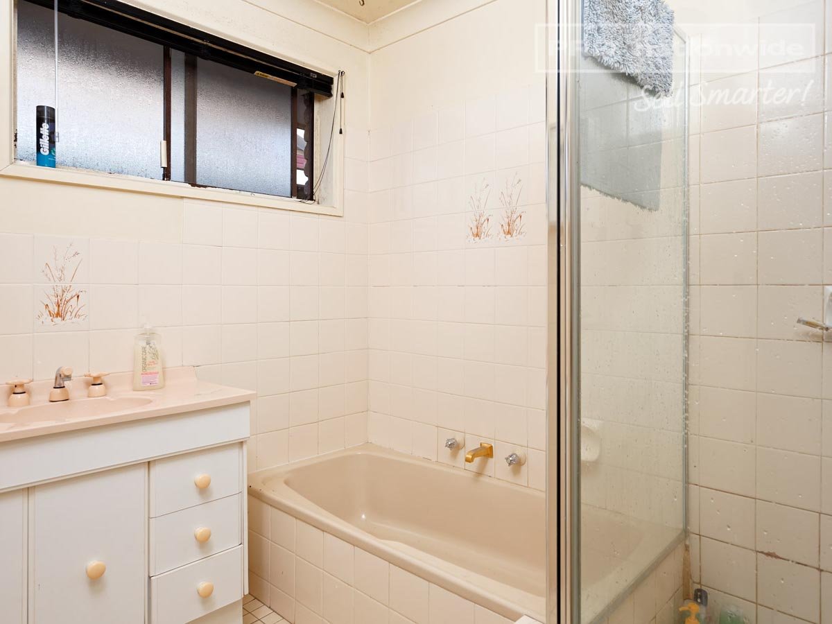 36 Maple Road LAKE ALBERT 5