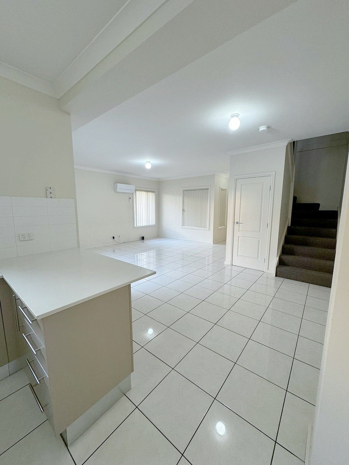 3/6 Market Street MOOREBANK 4