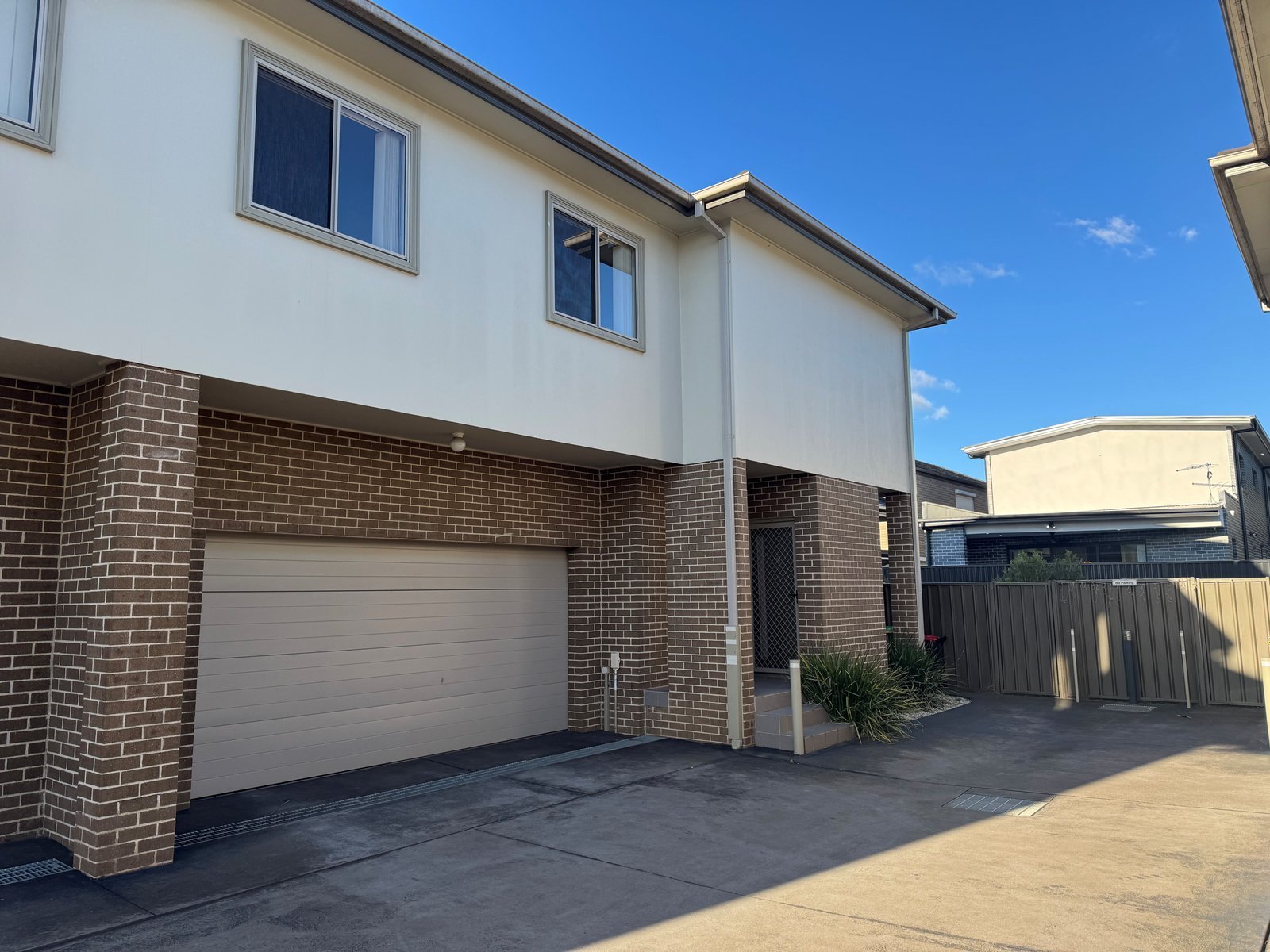 3/6 Market Street MOOREBANK 2