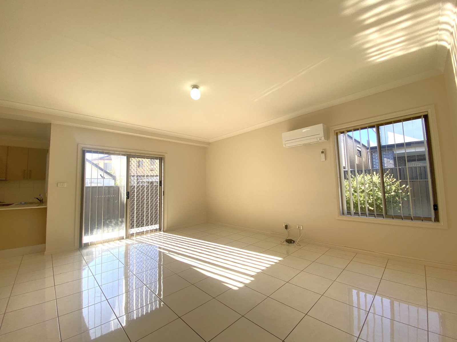 3/6 Market Street MOOREBANK 3