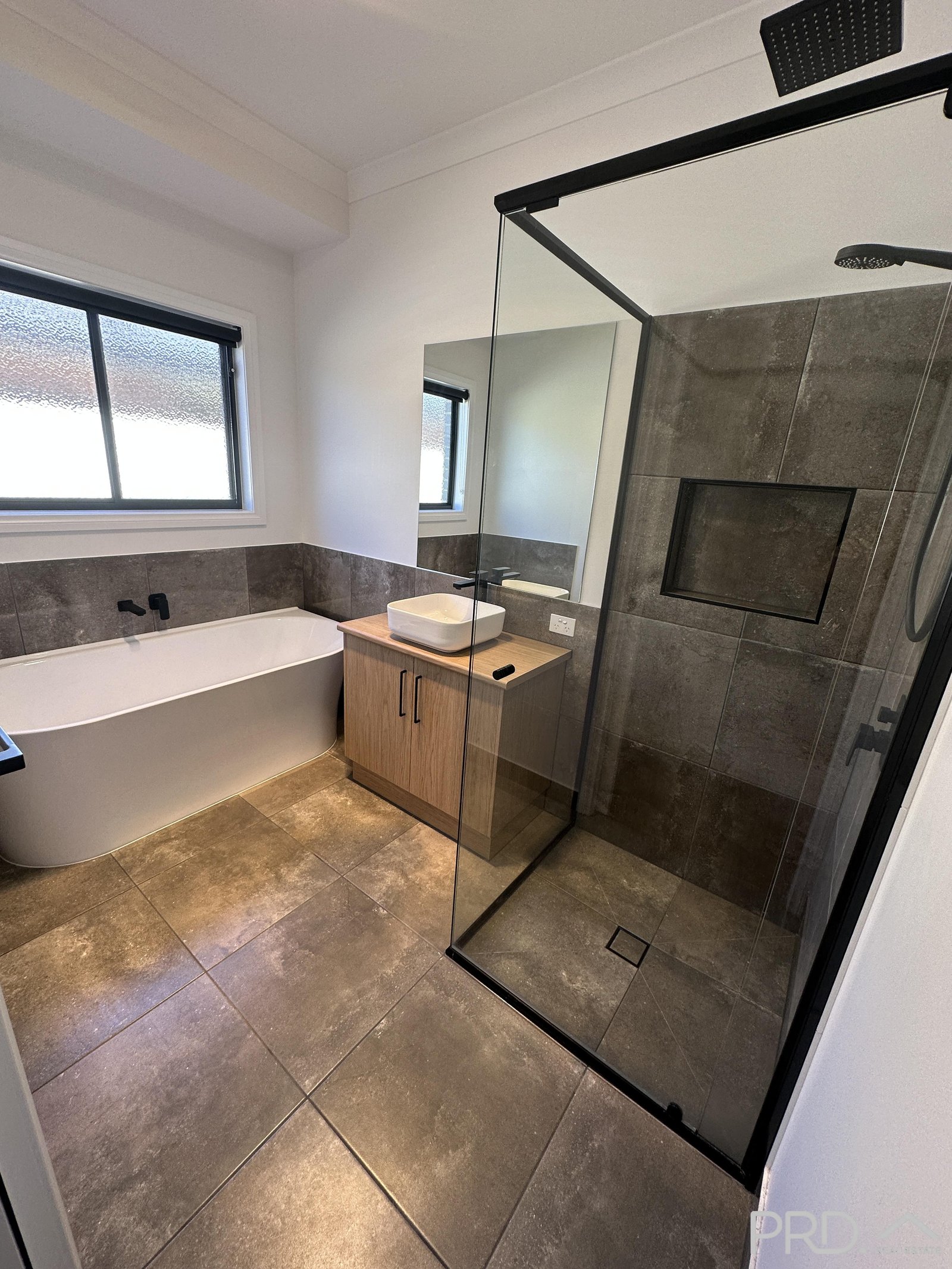 36 Milan Drive IRYMPLE 13