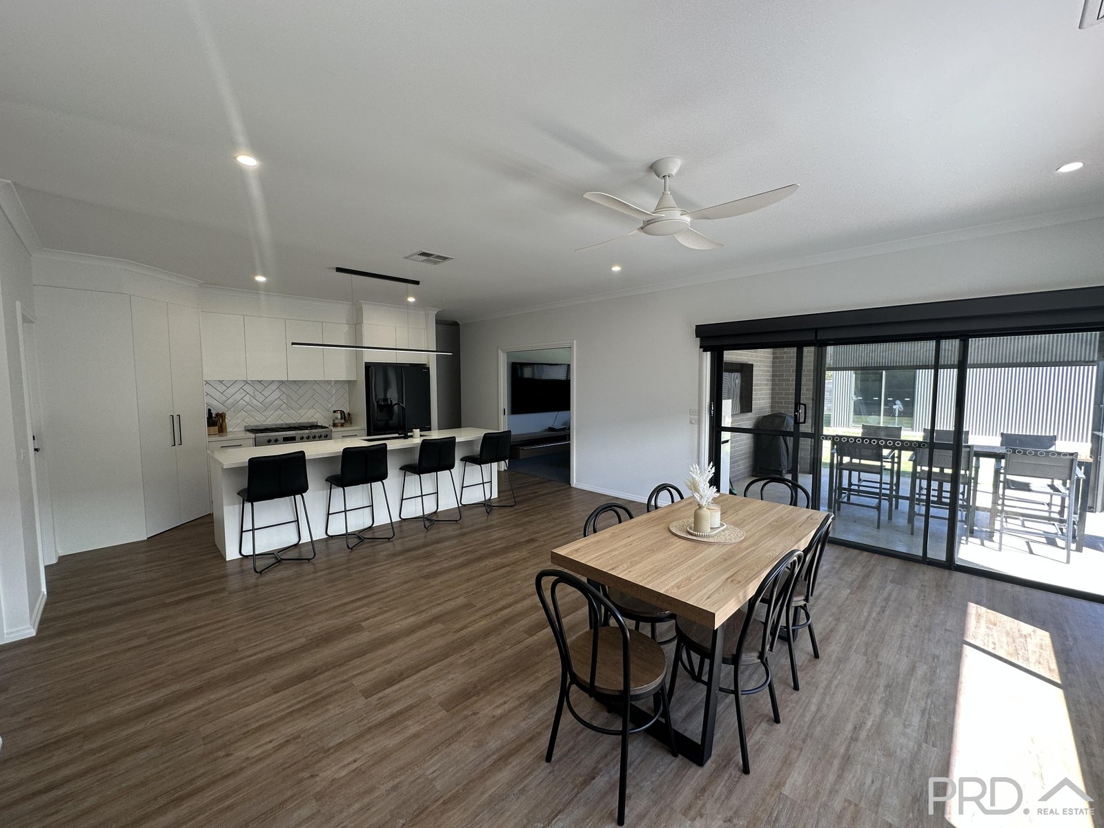 36 Milan Drive IRYMPLE 8