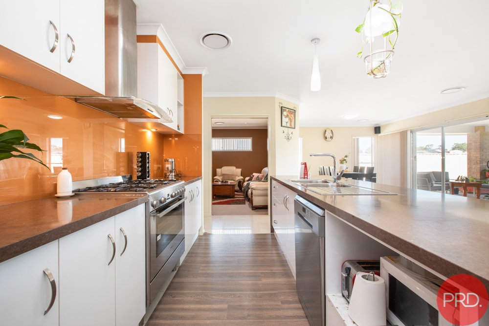 36 Mileham Circuit RUTHERFORD 8