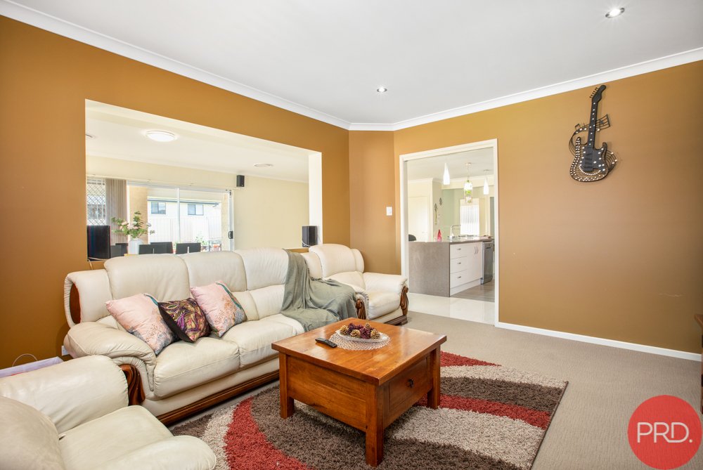 36 Mileham Circuit RUTHERFORD 9