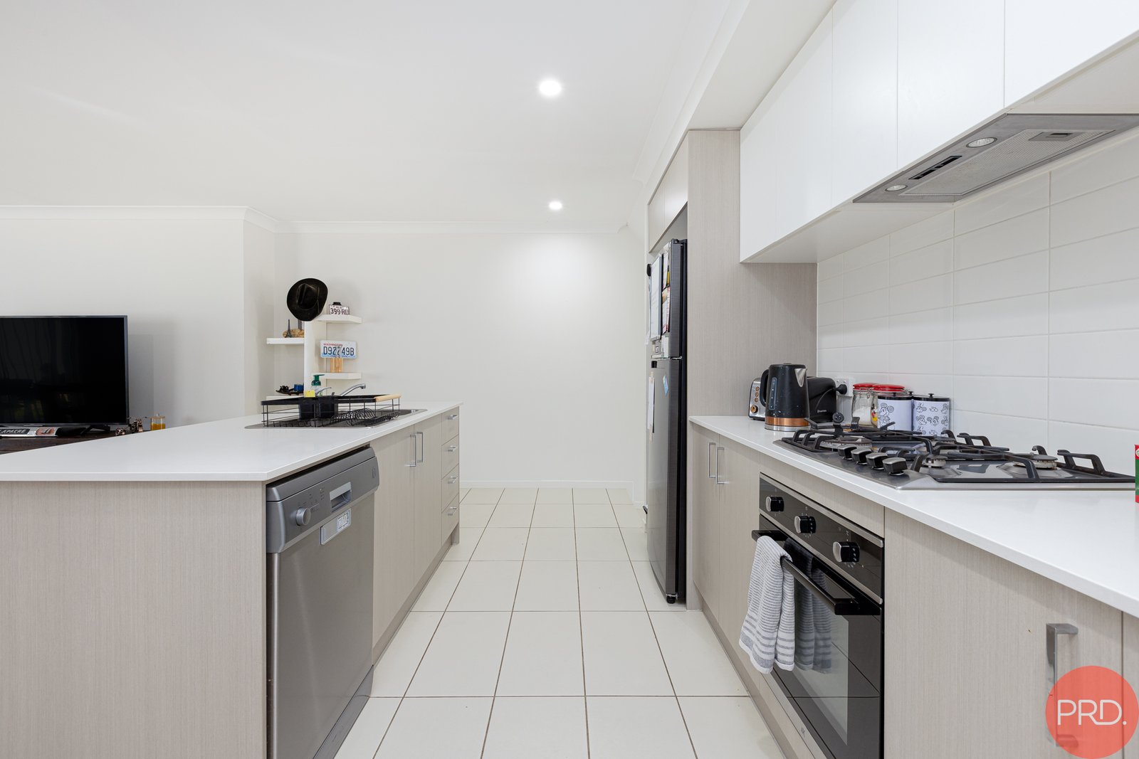 36 Morecambe Circuit THORNTON 8