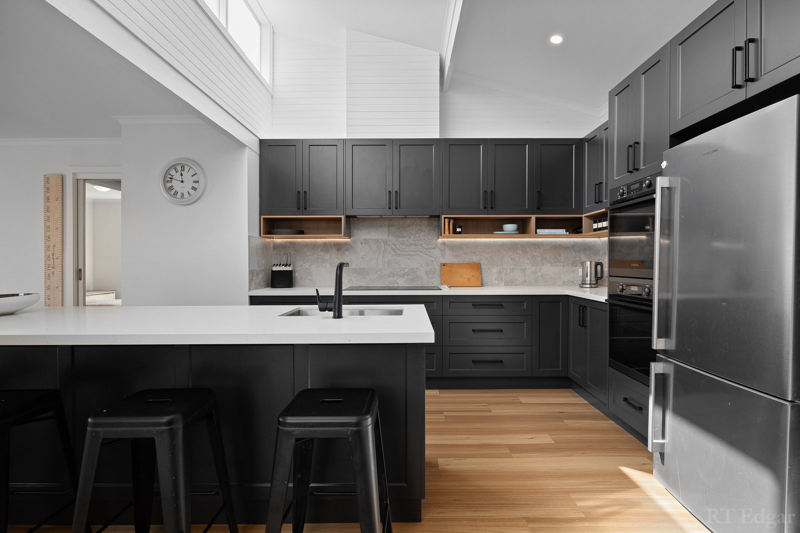 Real Estate and Property in 36 Murawa Drive, Rosebud, VIC