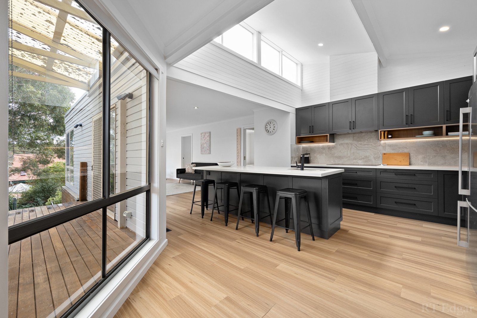 Real Estate and Property in 36 Murawa Drive, Rosebud, VIC