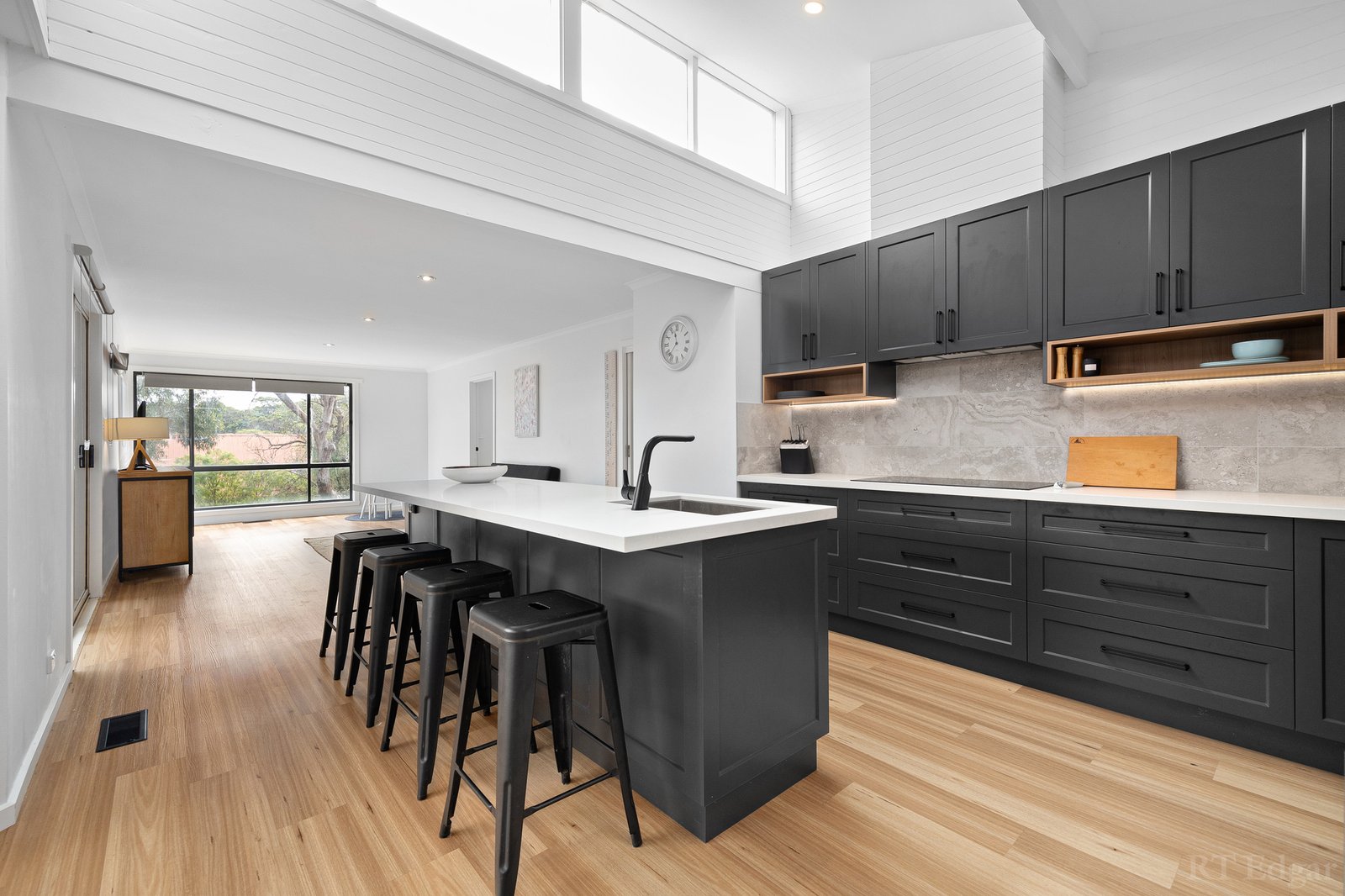 Real Estate and Property in 36 Murawa Drive, Rosebud, VIC