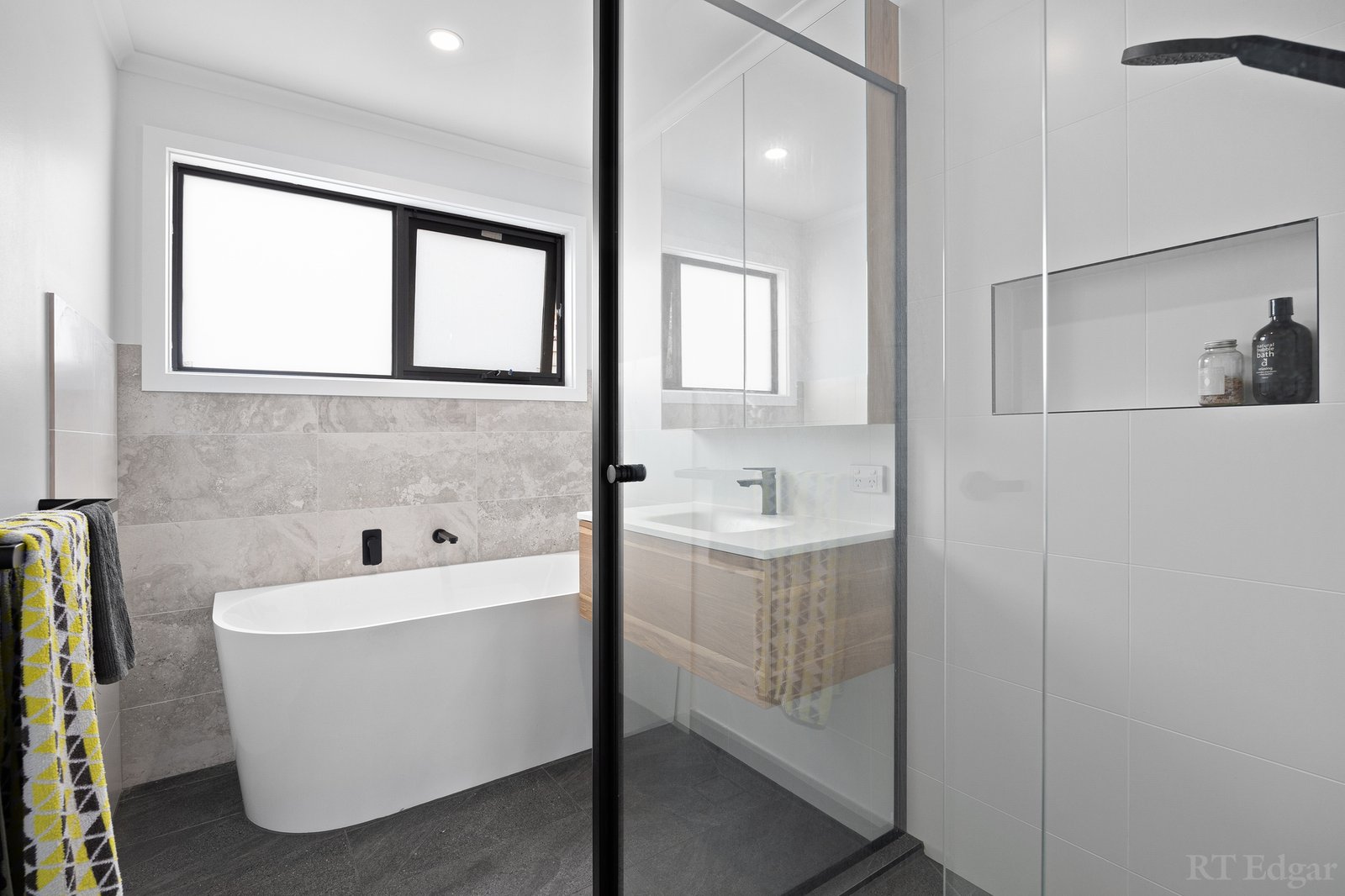 Real Estate and Property in 36 Murawa Drive, Rosebud, VIC