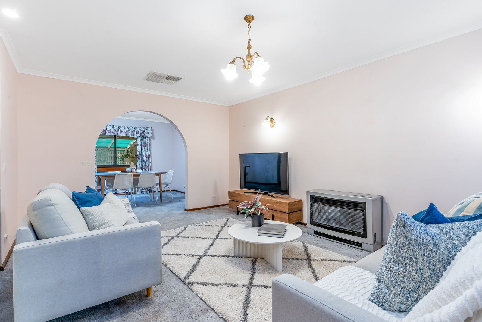 36 Nabilla Cres  STRATHDALE 3