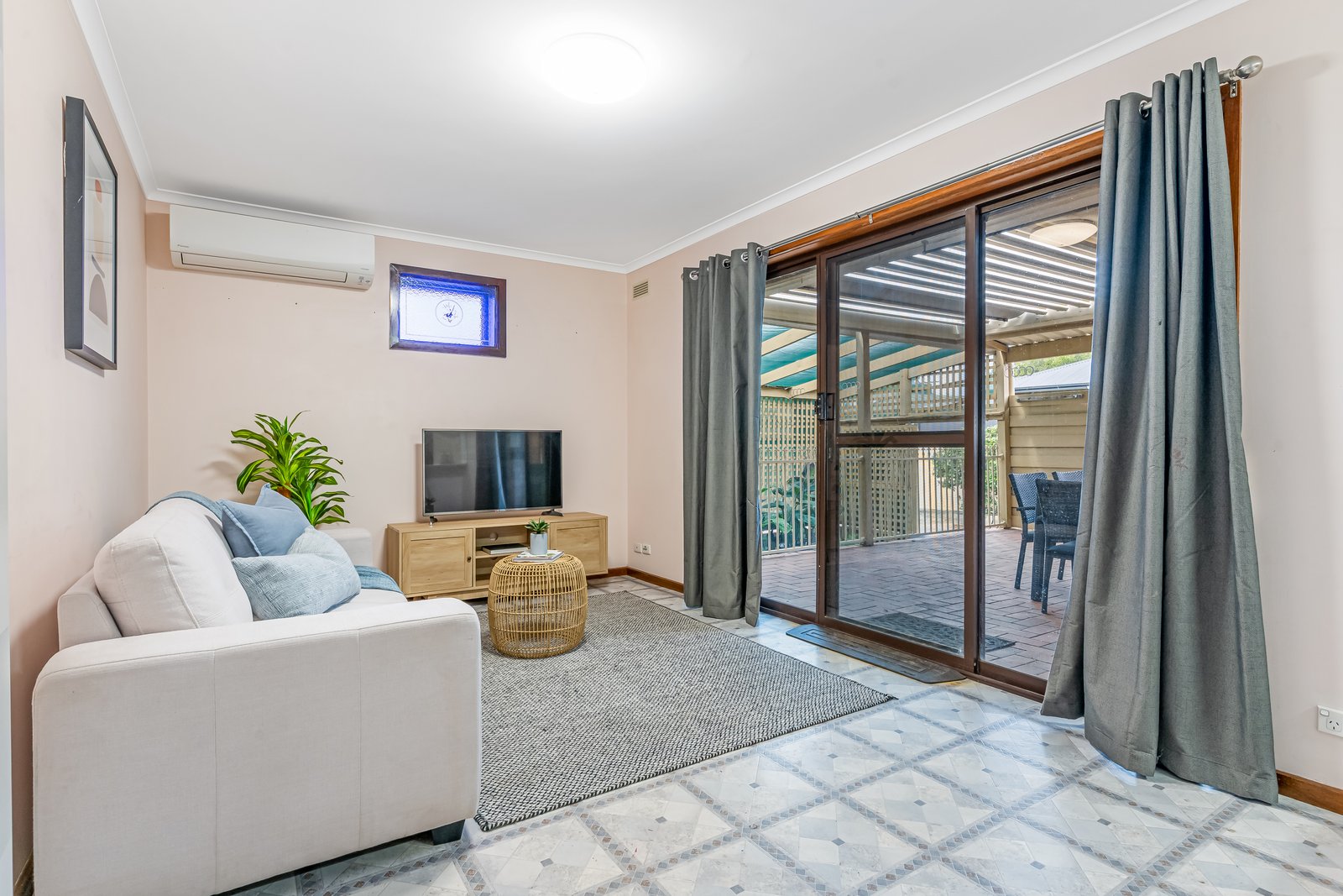 36 Nabilla Cres  STRATHDALE 9
