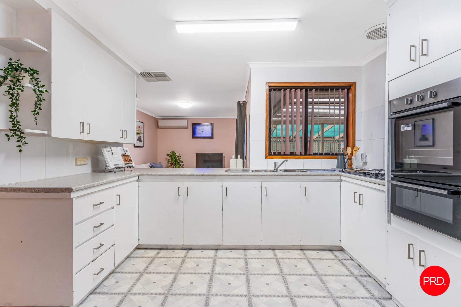 36 Nabilla Crescent STRATHDALE 4