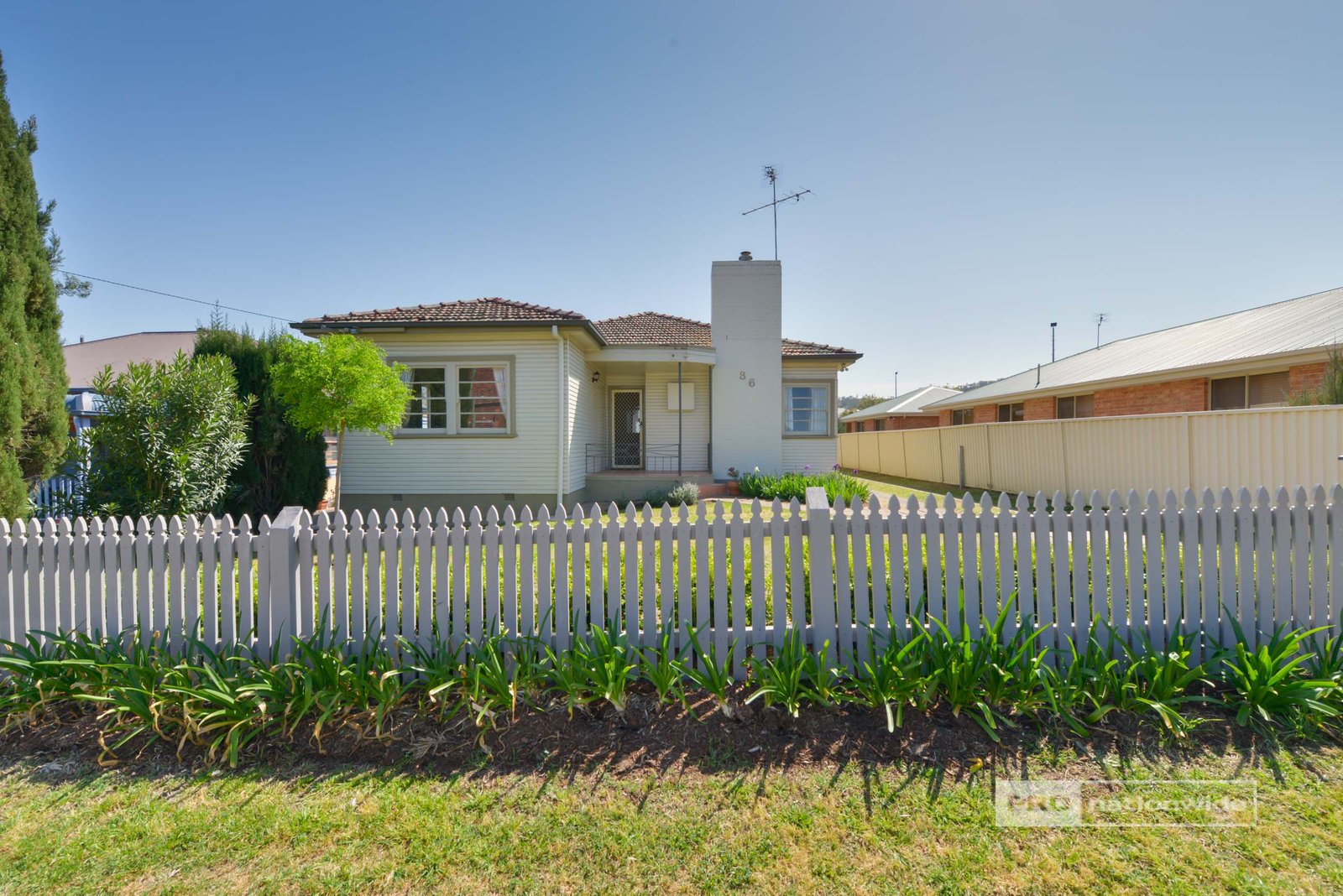36 North Street TAMWORTH 1