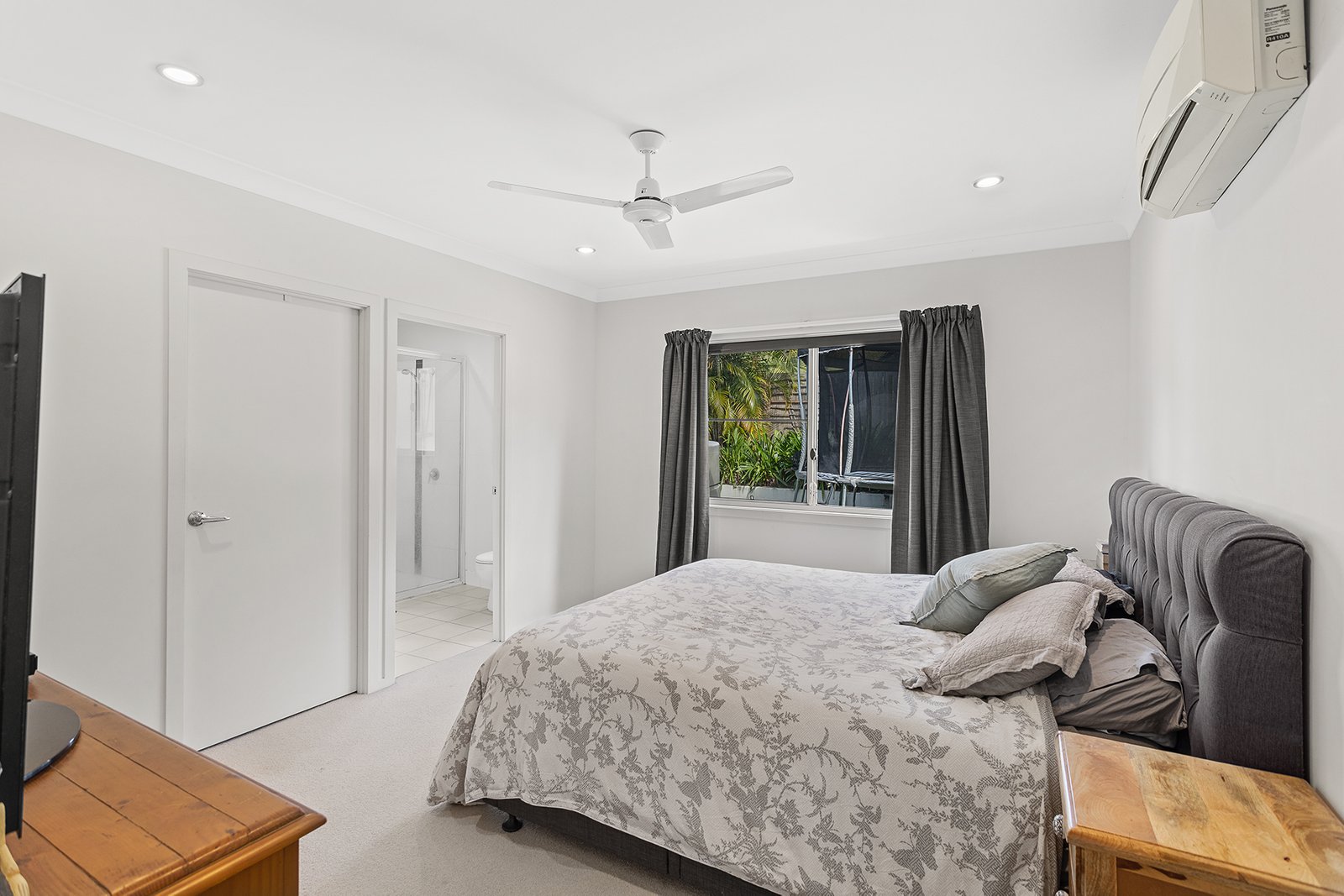 36 Parker Road CANNONVALE 8