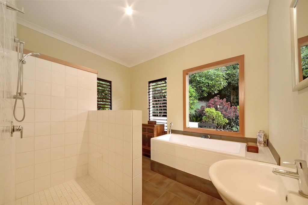 36 Parkwood Terrace CANNONVALE 14