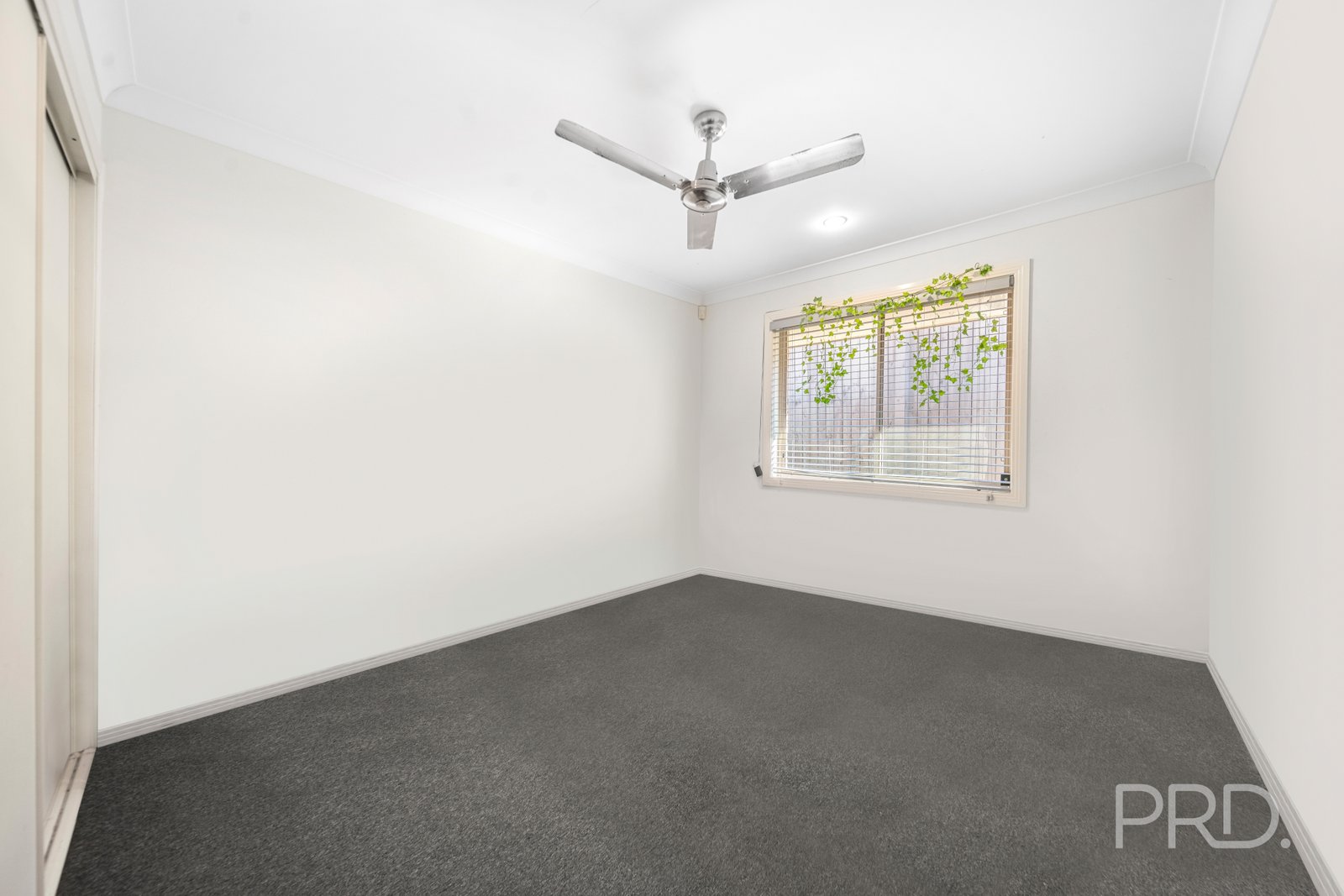 36 PORTLAND Parade REDLAND BAY 10