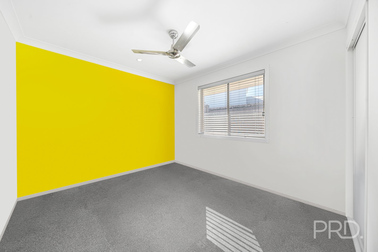 36 PORTLAND Parade REDLAND BAY 12