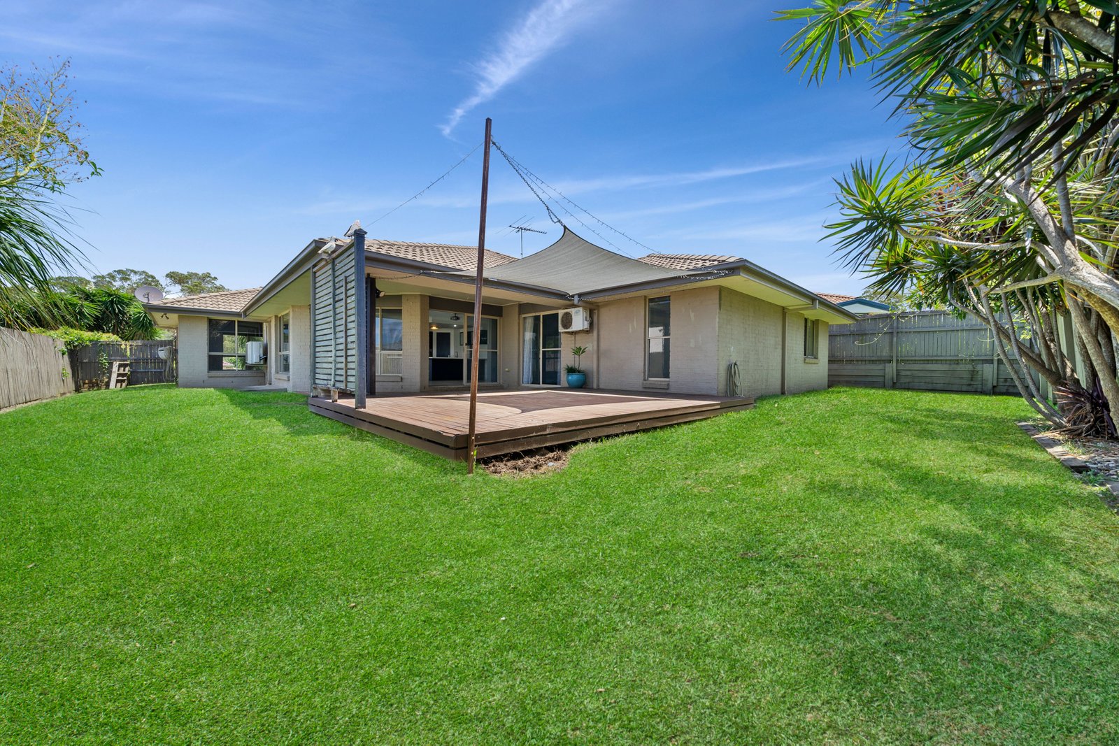 36 PORTLAND Parade REDLAND BAY 9