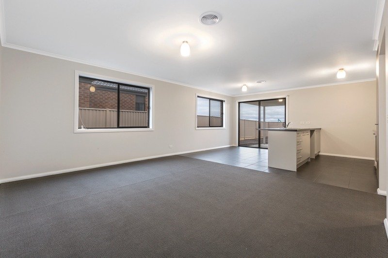 Gallery: 36 Red Robin Drive