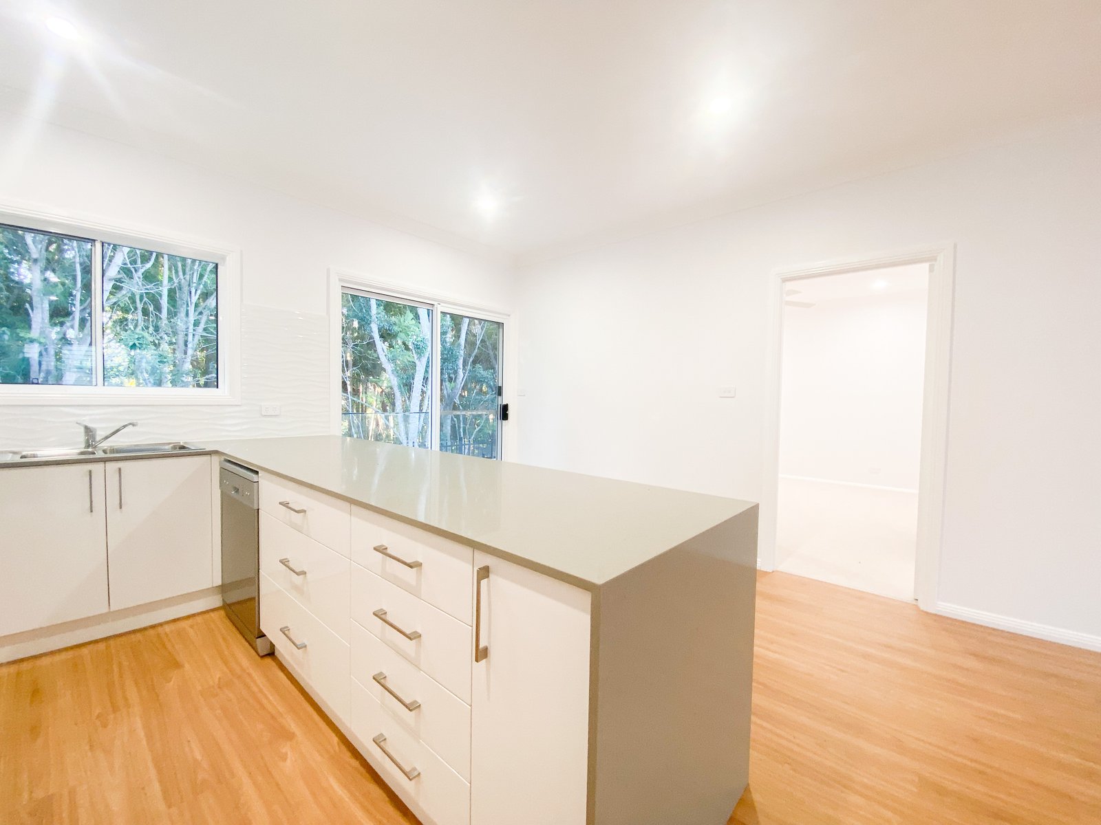 36 Ridgeview Drive SALAMANDER BAY 4