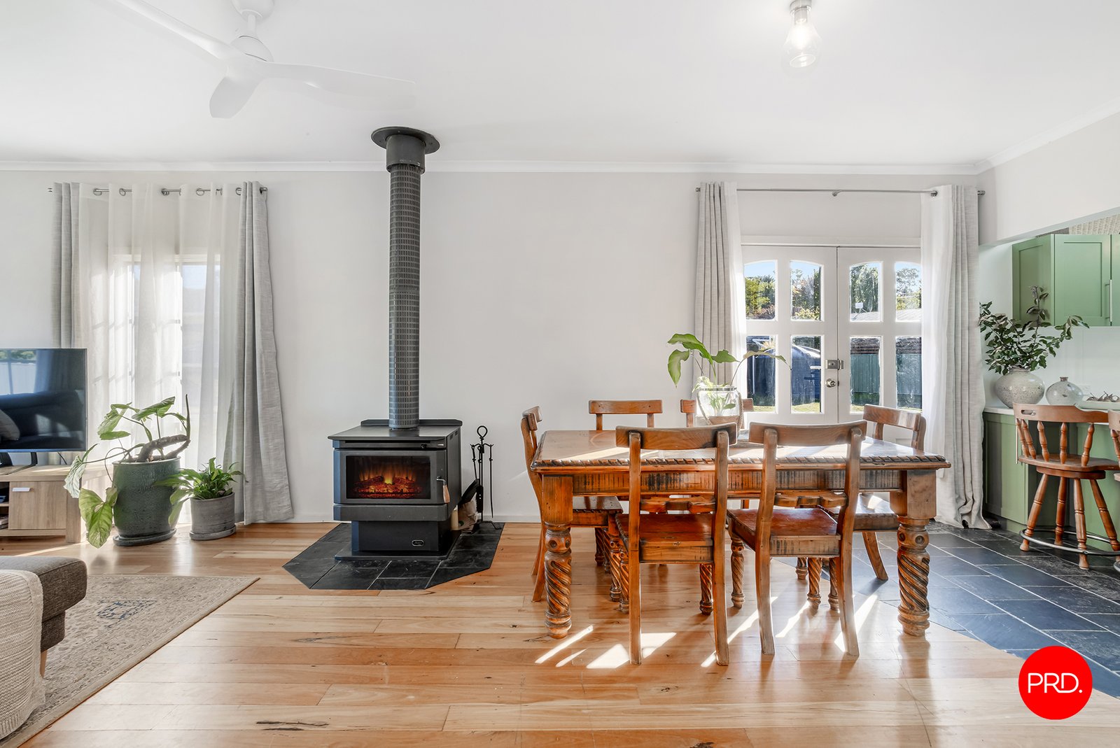 36 Roderick Street TARADALE 4