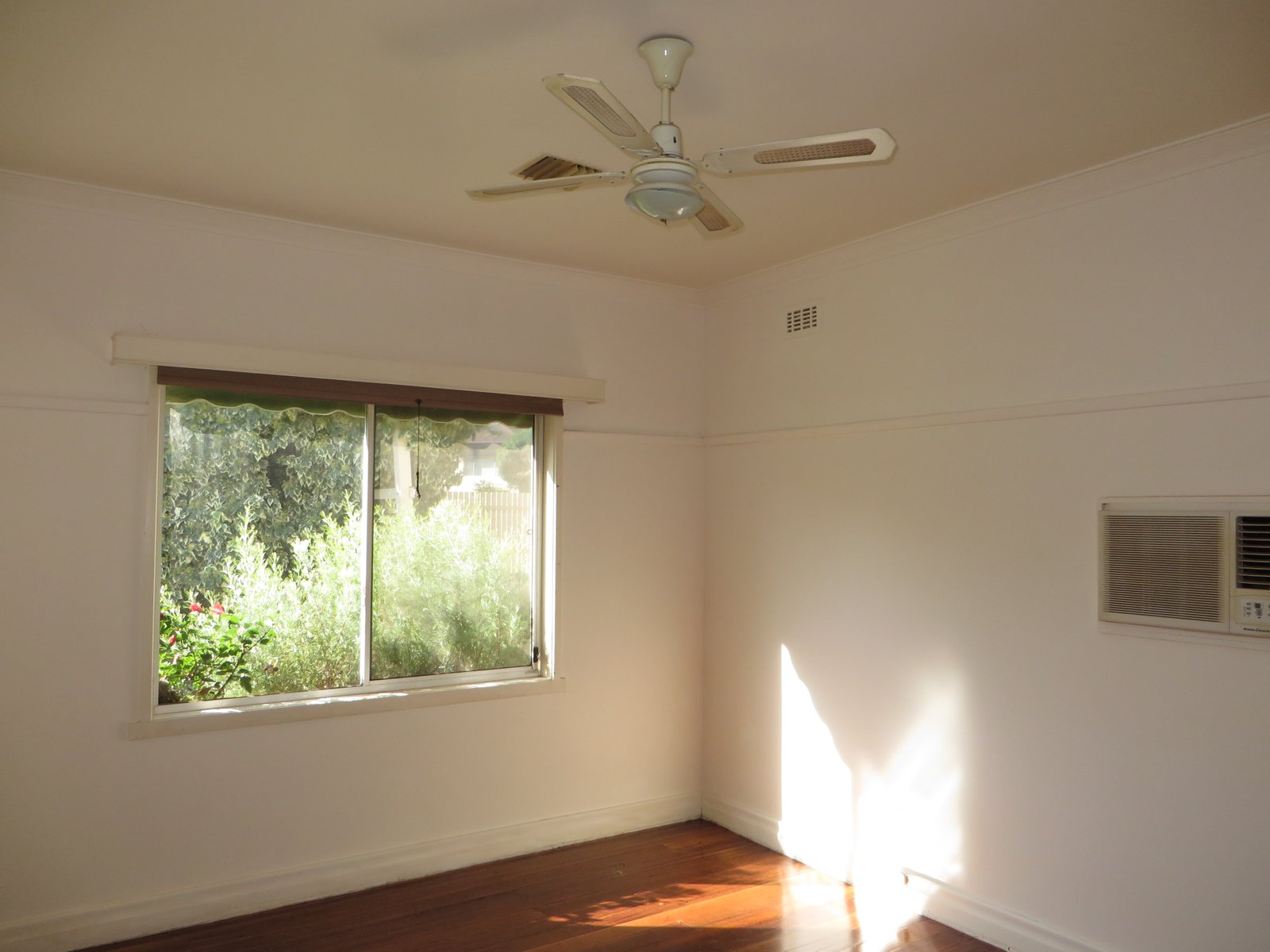 Gallery: 36 Royalty Avenue